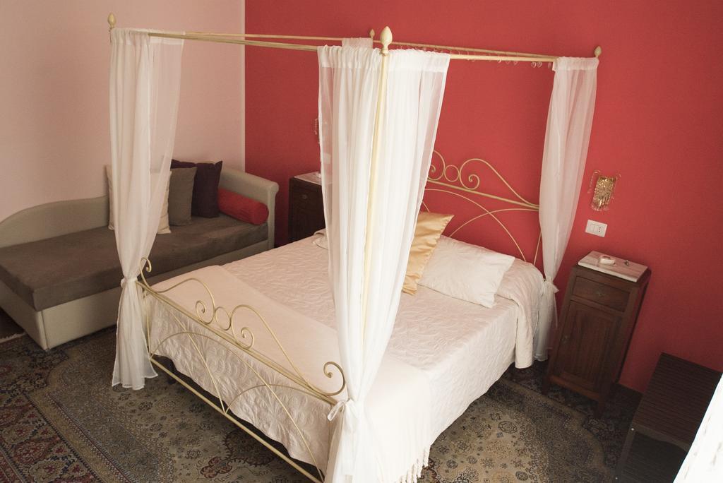 B&B Domus Garibaldi Salernes Extérieur photo